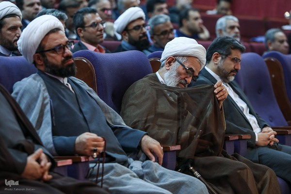 همایش یاوران وقف