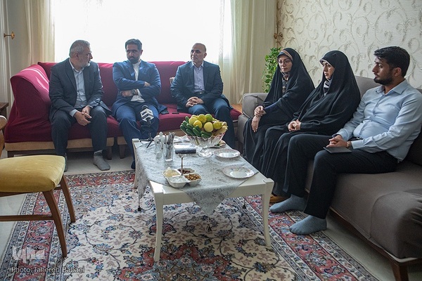 دیدار جامعه قرآنی با خانواده شهید حسين كربلايي