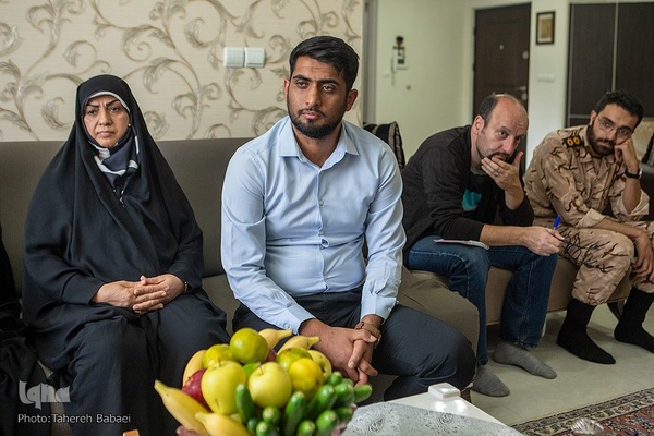 دیدار جامعه قرآنی با خانواده شهید حسين كربلايي