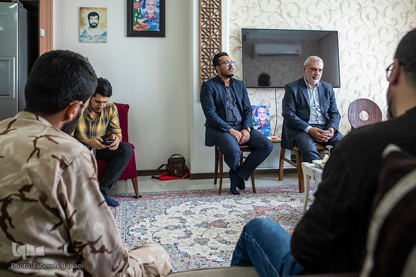 دیدار جامعه قرآنی با خانواده شهید حسين كربلايي