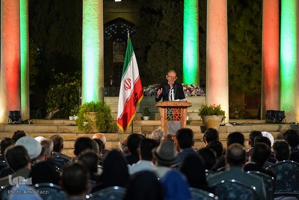 حضور رئیس‌جمهور در حافظیه