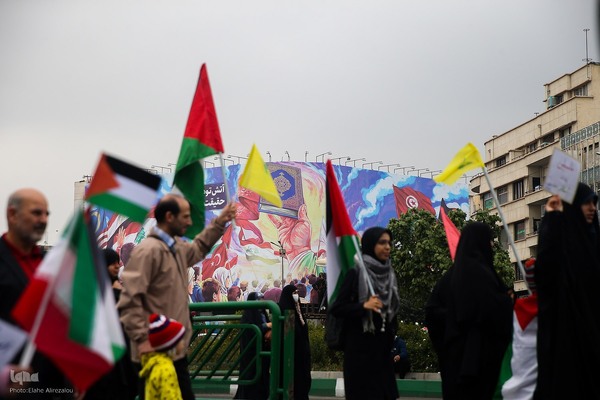 راهپیمایی مردم ایران به شکرانه حماسه‌ مقاومت