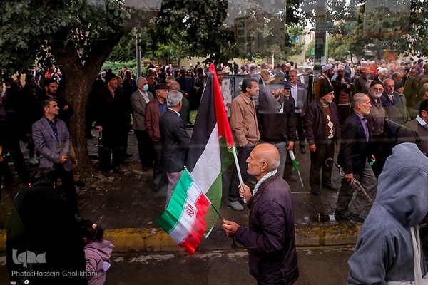 راهپیمایی مردم ایران به شکرانه حماسه‌ مقاومت
