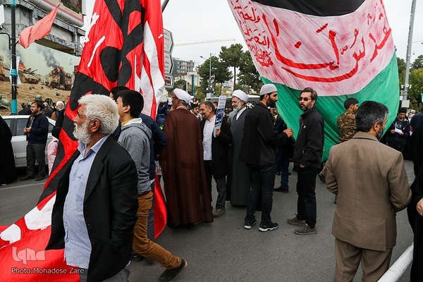 راهپیمایی مردم ایران به شکرانه حماسه‌ مقاومت