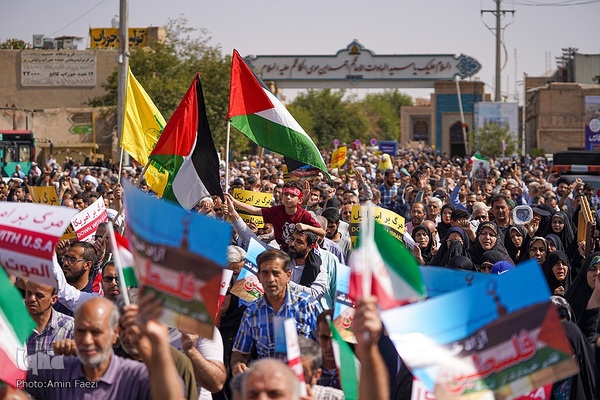 راهپیمایی مردم ایران به شکرانه حماسه‌ مقاومت