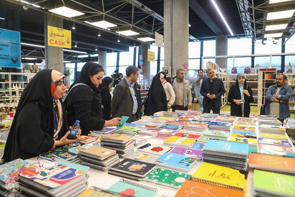 نشست معرفی فعالیت‌های باغ کتاب تهران