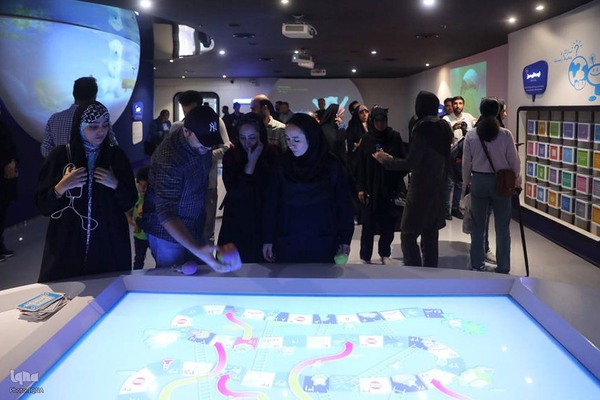 نشست معرفی فعالیت‌های باغ کتاب تهران