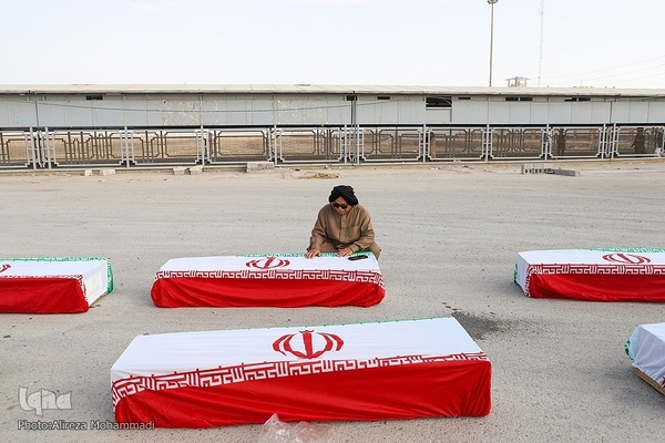 بازگشت پیکر‌های ۲۲ شهید دفاع مقدس به وطن