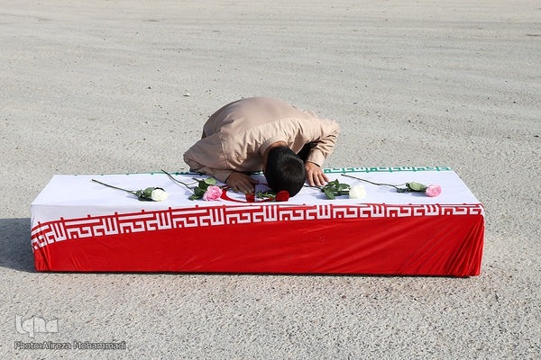 بازگشت پیکر‌های ۲۲ شهید دفاع مقدس به وطن