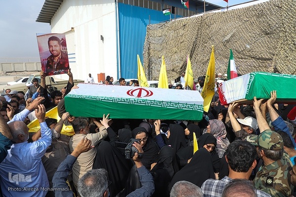 بازگشت پیکر‌های ۲۲ شهید دفاع مقدس به وطن