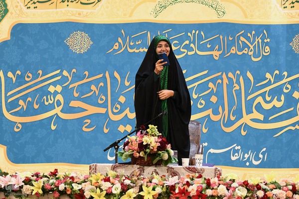 کرسی تلاوت بانوان در آستان عبدالعظیم(ع)