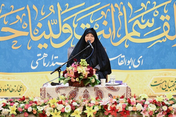 کرسی تلاوت بانوان در آستان عبدالعظیم(ع)