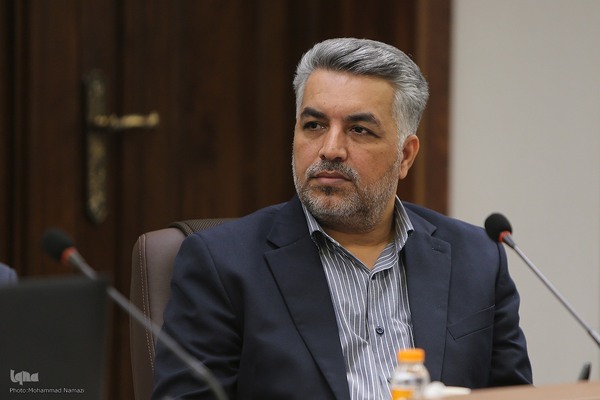 دکتر جلیل بیت مشعلی سرپرست سازمان قرآنی دانشگاهیان کشور و خبرگزاری بین المللی قرآن (ایکنا) در نشست کمیسیون تبلیغ و ترویج قرآن کریم