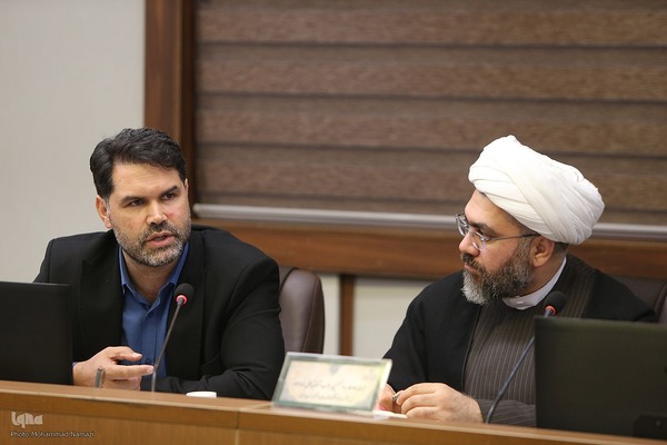 نشست کمیسیون تبلیغ و ترویج قرآن کریم