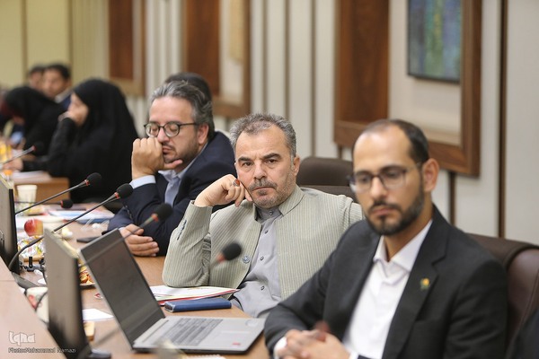 نشست کمیسیون تبلیغ و ترویج قرآن کریم