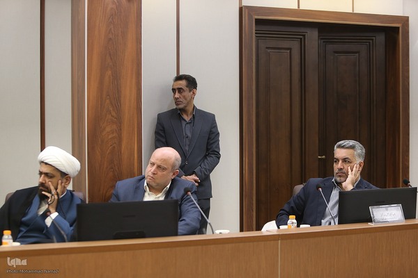 نشست کمیسیون تبلیغ و ترویج قرآن کریم