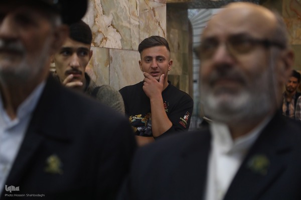  سیاه پوش کردن ضریح مطهر کریمه اهل بیت(س)