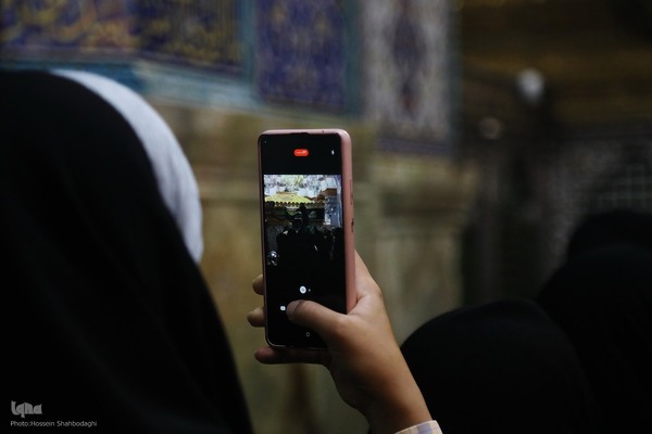  سیاه پوش کردن ضریح مطهر کریمه اهل بیت(س)