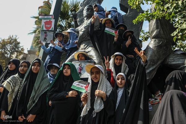 تجمع دانش‌آموزان تهرانی در حمایت از مردم مظلوم فلسطین