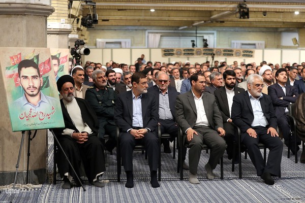 دیدار اعضای کنگره بزرگداشت شهدای استان لرستان با رهبر انقلاب