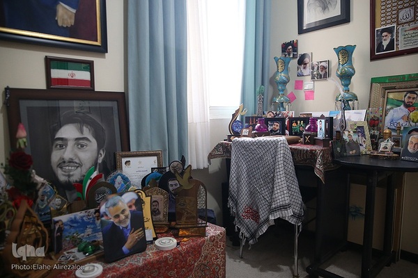 دیدار جامعه قرآنی با خانواده شهید آرمان علی‌وردی