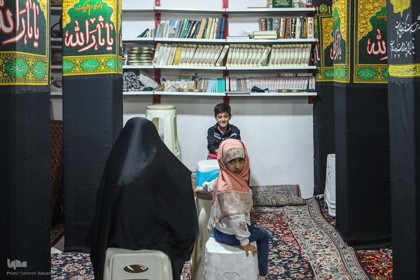 جلسه آموزش قرآن در کانون الزهراء(س)