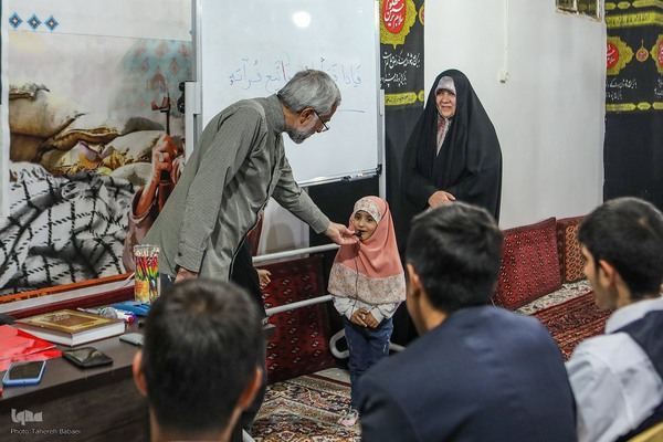 جلسه آموزش قرآن در کانون الزهراء(س)