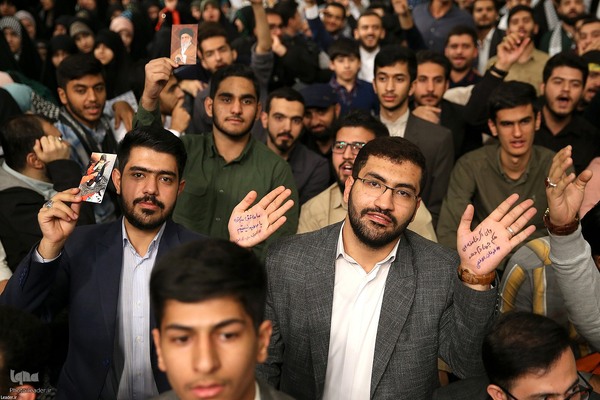 دیدار دانش‌آموزان و دانشجویان