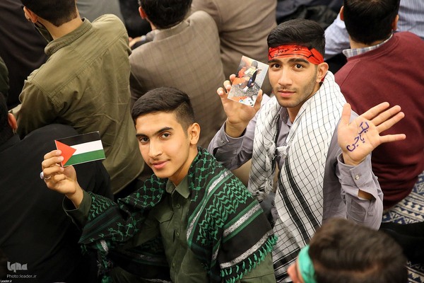 دیدار دانش‌آموزان و دانشجویان