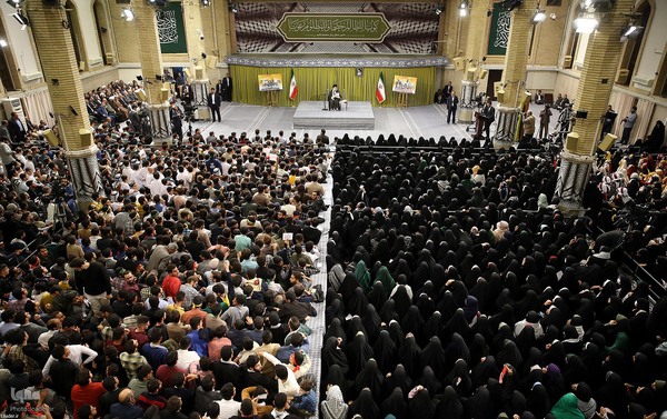 دیدار دانش‌آموزان و دانشجویان