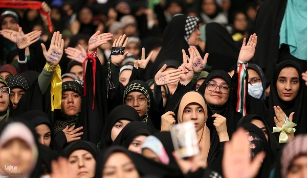 دیدار دانش‌آموزان و دانشجویان