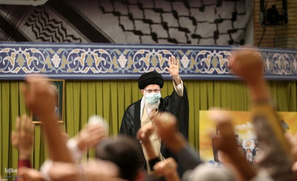 دیدار دانش‌آموزان و دانشجویان