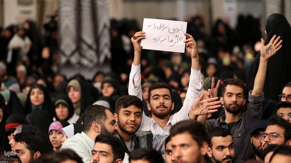 دیدار دانش‌آموزان و دانشجویان