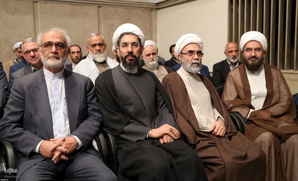 دیدار دانش‌آموزان و دانشجویان