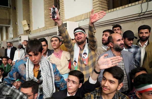 دیدار دانش‌آموزان و دانشجویان