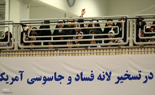 دیدار دانش‌آموزان و دانشجویان