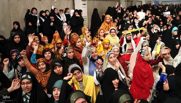 دیدار دانش‌آموزان و دانشجویان