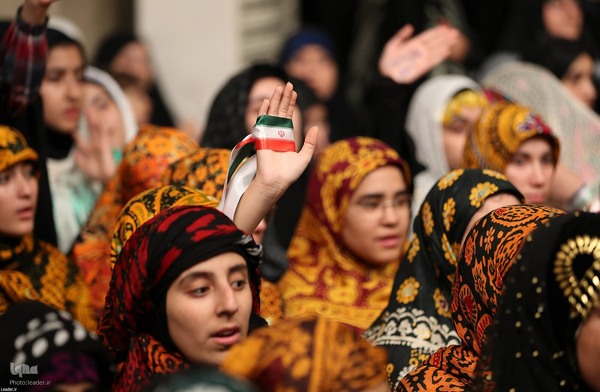 دیدار دانش‌آموزان و دانشجویان