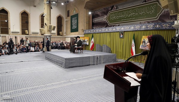 دیدار دانش‌آموزان و دانشجویان