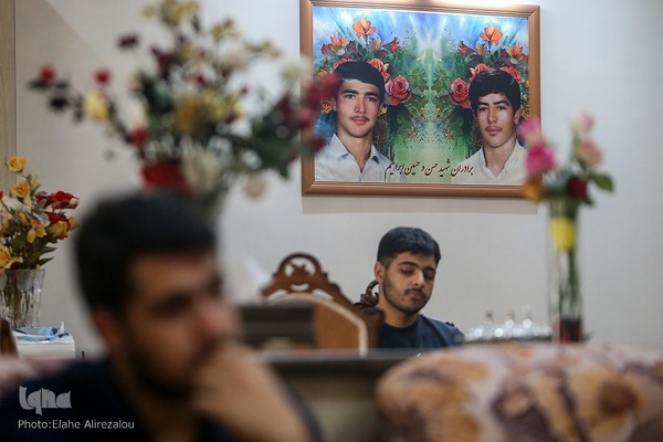 دیدار جامعه قرآنی با خانواده شهیدان ابراهیم