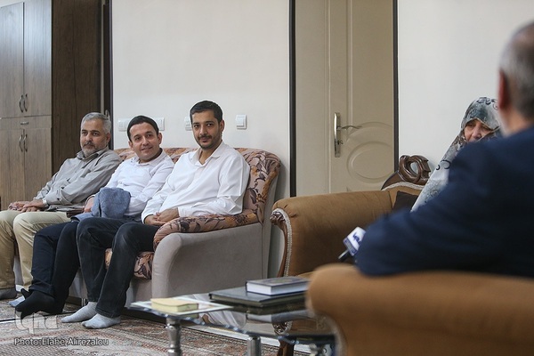 دیدار جامعه قرآنی با خانواده شهیدان ابراهیم