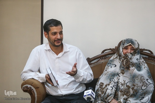 دیدار جامعه قرآنی با خانواده شهیدان ابراهیم