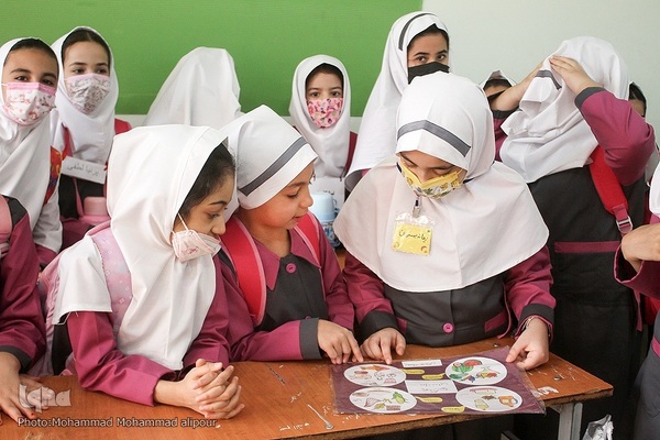 روزی به نام آینده‌سازان ایران