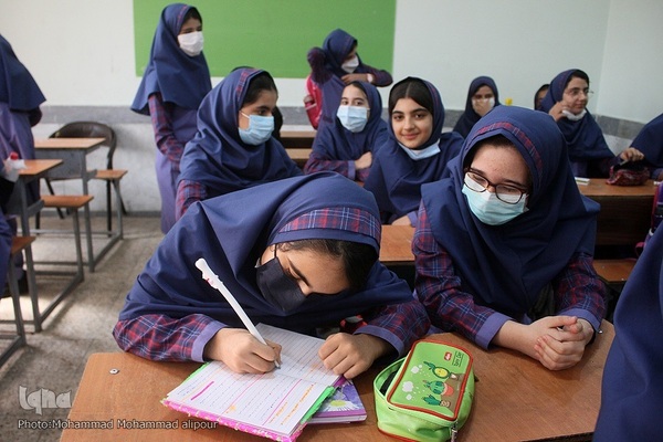 روزی به نام آینده‌سازان ایران