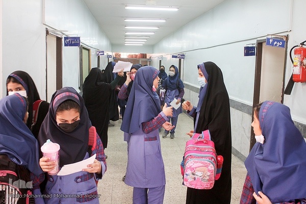 روزی به نام آینده‌سازان ایران