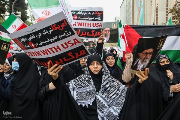 مراسم یوم‌الله ۱۳ آبان در تهران2