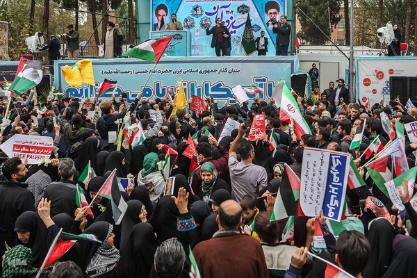 مراسم یوم‌الله ۱۳ آبان در تهران2