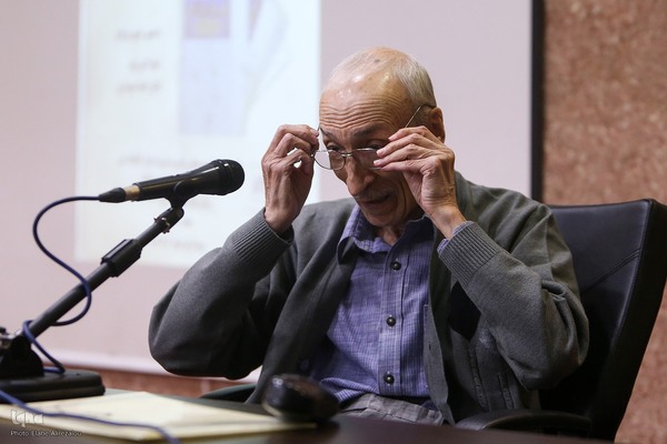 استاد اکبر ثبوت