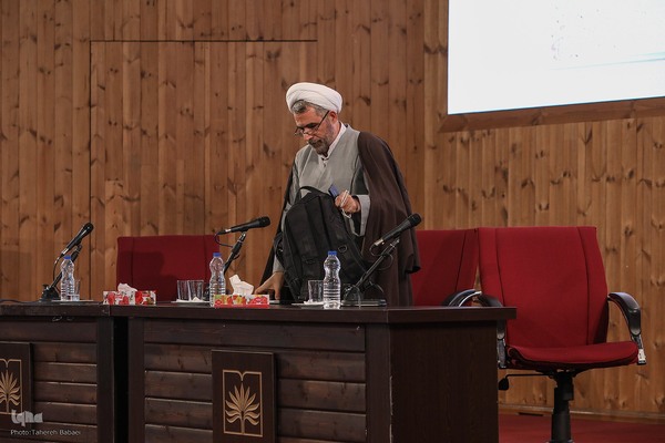 رسول جعفریان، روحانی و پژوهشگر تاریخ اسلام