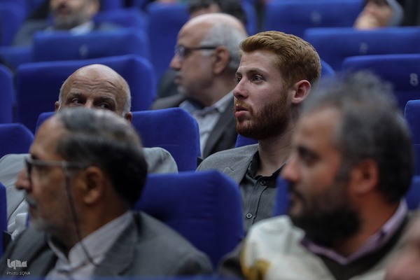 نخستین جایزه کتاب مداحان مولف و شب شعر حماسه مظلومیت و اقتدار